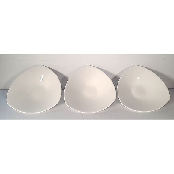 Crate and Barrel Triangular Flying Saucer Dessert Salad Bowls  Set of 3 White 7” - Picture 2 of 6